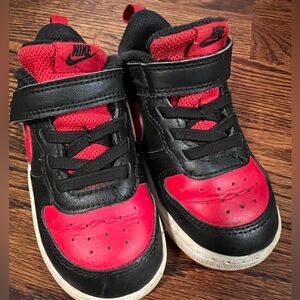 EUC Nike  Court Borough Toddler Black and Red Jordans - Size 8C